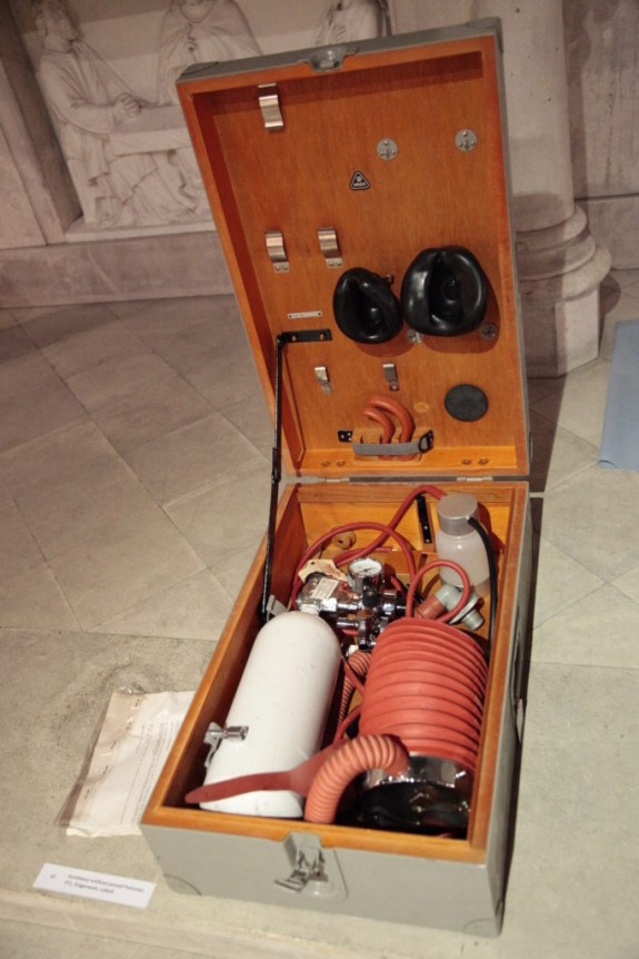 Ventilateurs artificiels portatifs Pulmotor PT1 et Pulmotor